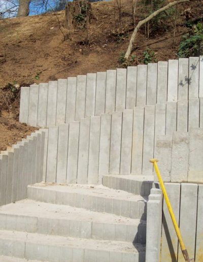 Vallons nivelles | escalier-_soutenement-en-beton-2